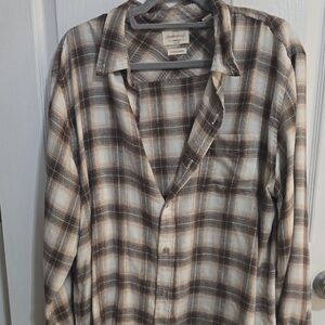 Weatherproof Men's Beige and Dark Brown Plaid Shirt